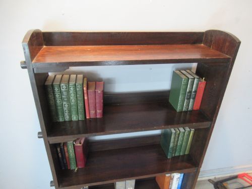 SOLID OAK OPEN BOOKCASE DATING FROM THE 1910S - ADDITIONAL PHOTO 6