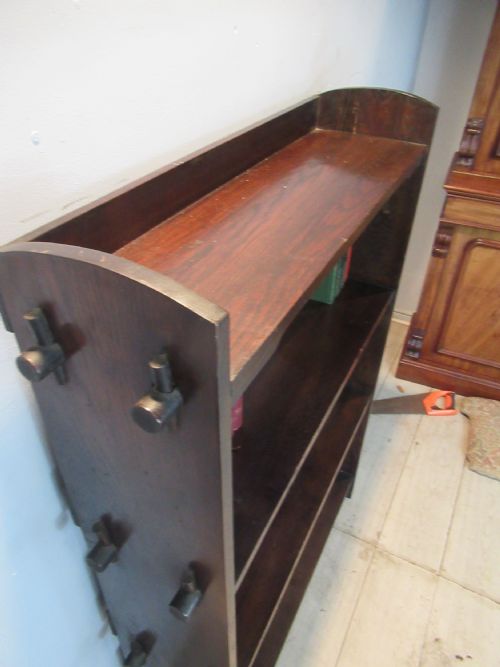 SOLID OAK OPEN BOOKCASE DATING FROM THE 1910S - ADDITIONAL PHOTO 4