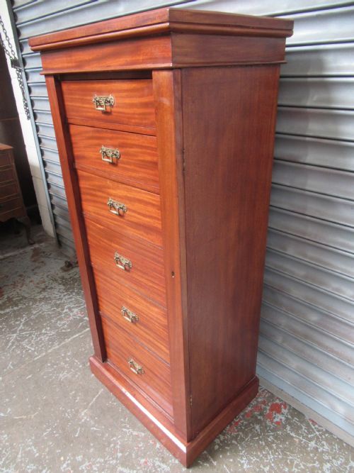 VICTORIAN MAHOGANY WELLINGTON CHEST OF DRAWERS - ADDITIONAL PHOTO 2