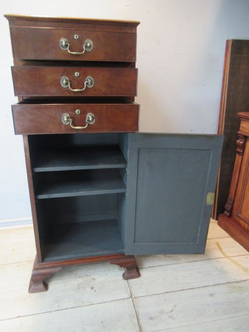 LATE VICTORIAN MAHOGANY SLIM SIZE CABINET - ADDITIONAL PHOTO 7