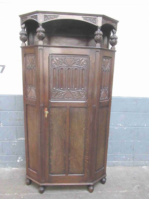 LARGE OAK HALL WARDROBE - ADDITIONAL PHOTO 1