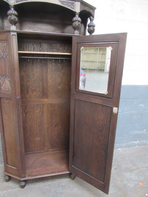 LARGE OAK HALL WARDROBE - ADDITIONAL PHOTO 5