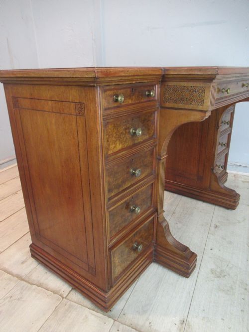 LATE VICTORIAN WALNUT DESK BY GILLOWS LANCASTER - ADDITIONAL PHOTO 5