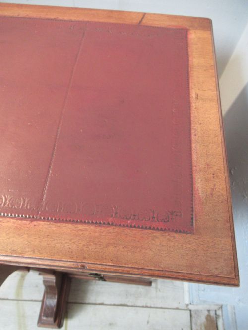 LATE VICTORIAN WALNUT DESK BY GILLOWS LANCASTER - ADDITIONAL PHOTO 12