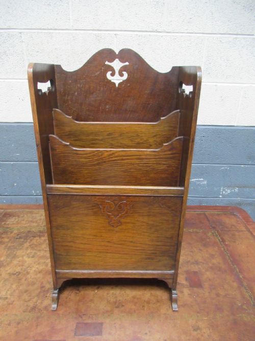 A 1920S OAK MAGAZINE RACK - ADDITIONAL PHOTO 1