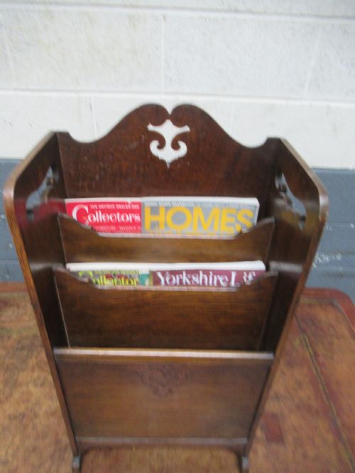 A 1920S OAK MAGAZINE RACK - ADDITIONAL PHOTO 6