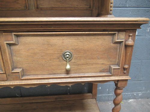 A 1920S OAK TWO DOOR BOOKCASE - ADDITIONAL PHOTO 7