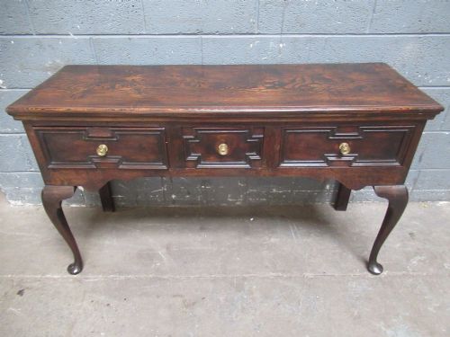 ANTIQUE STYLE OAK DRESSER DATING FROM AROUND 1900 - ADDITIONAL PHOTO 1