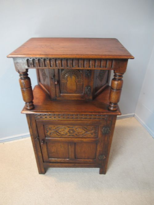 SMALL SIZE OAK COURT CUPBOARD - ADDITIONAL PHOTO 2