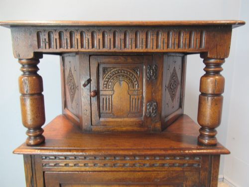 SMALL SIZE OAK COURT CUPBOARD - ADDITIONAL PHOTO 6