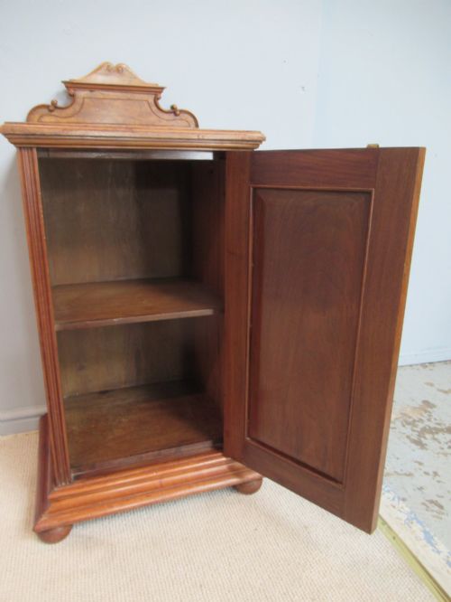 VICTORIAN BURR WALNUT BED SIDE CABINET DATED TO 1896 - ADDITIONAL PHOTO 6