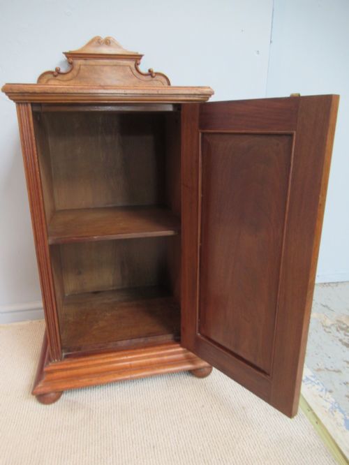 VICTORIAN BURR WALNUT BED SIDE CABINET DATED TO 1896 - ADDITIONAL PHOTO 7