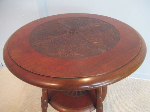 ROUND MAHOGANY VICTORIAN SIDE OR LAMP TABLE - ADDITIONAL PHOTO 3