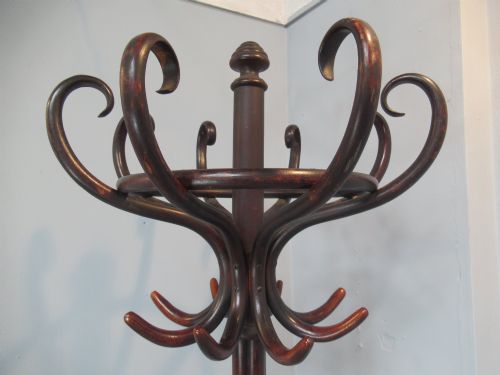 A BENTWOOD HAT AND COAT STAND - ADDITIONAL PHOTO 4