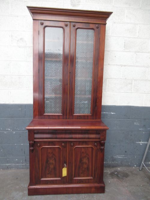 TALL VICTORIAN PERIOD MAHOGANY 1870S BOOKCASE