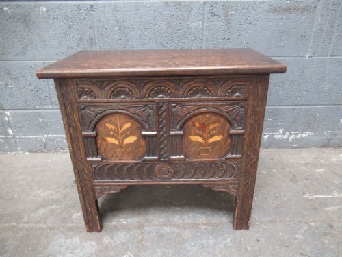Small  Size  Oak Lid Box / Coffer