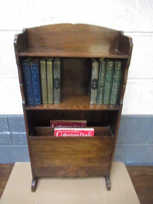 A 1930s Oak Magazine    /   Book   Shelf