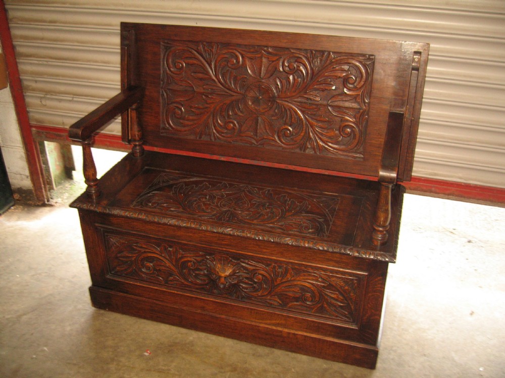 Oak monks lid bench seat View V