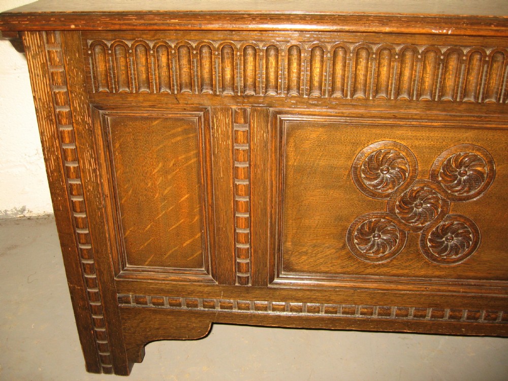 Oak  blanket box lid chest View II