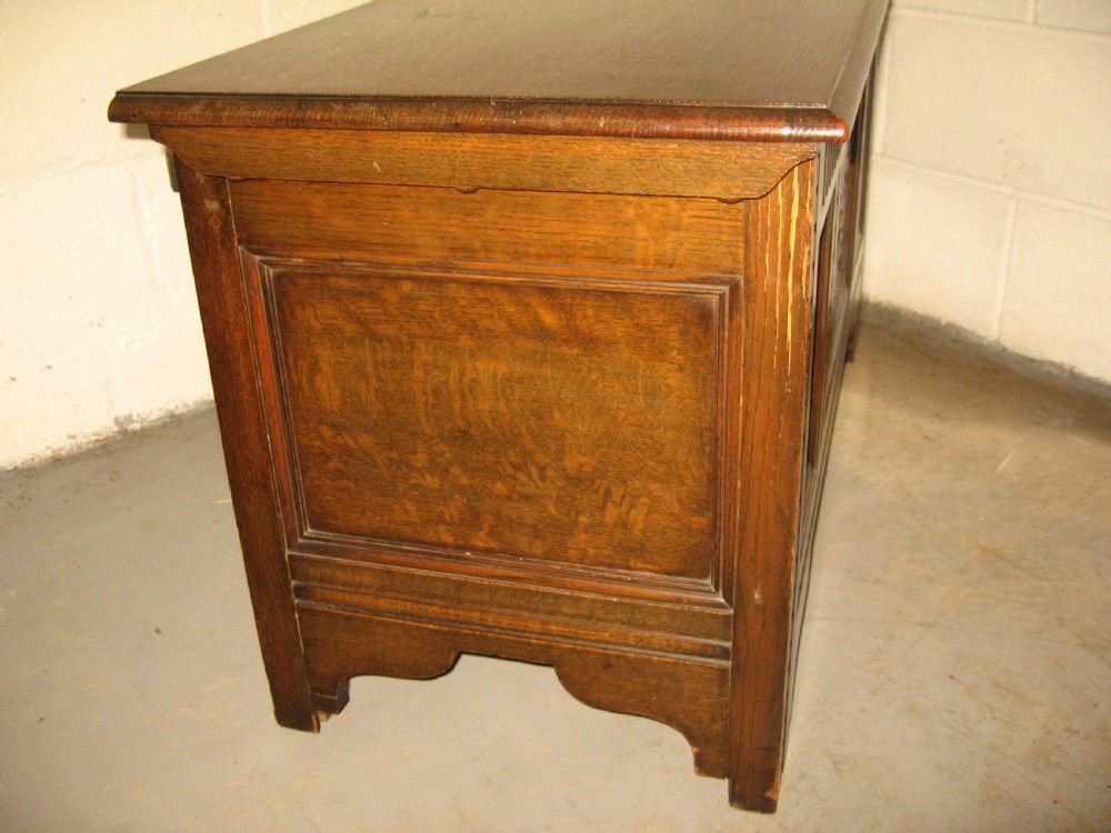 Oak  blanket box lid chest View III
