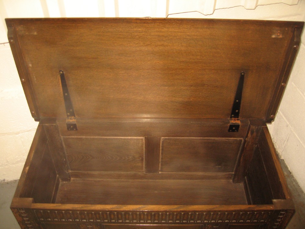 Oak  blanket box lid chest View IV