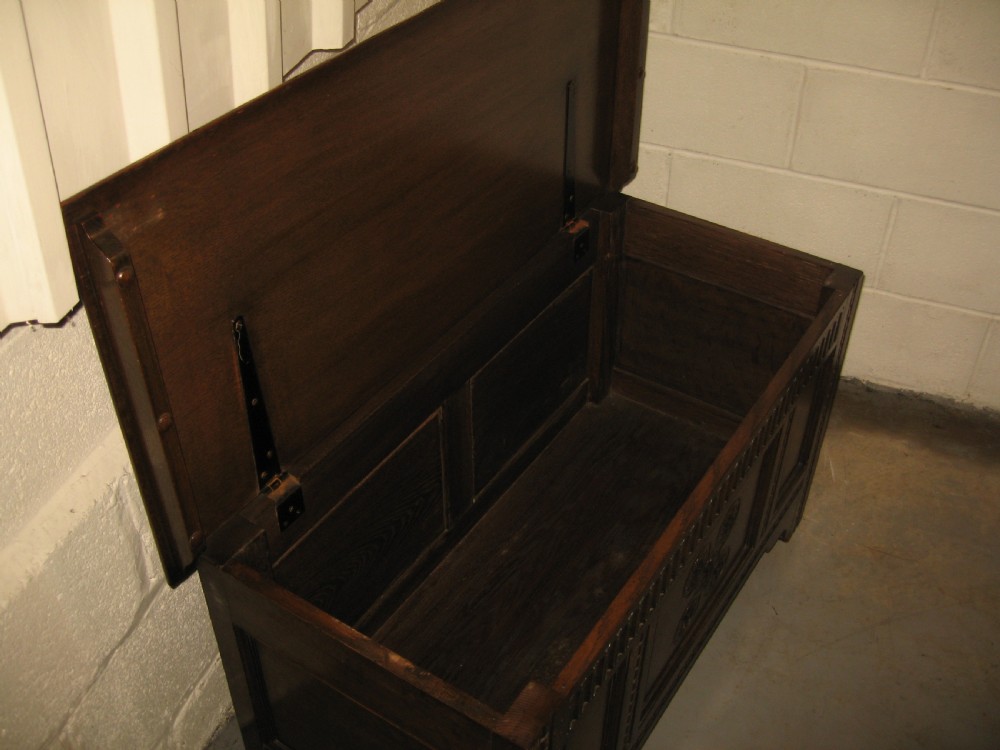 Oak  blanket box lid chest View V