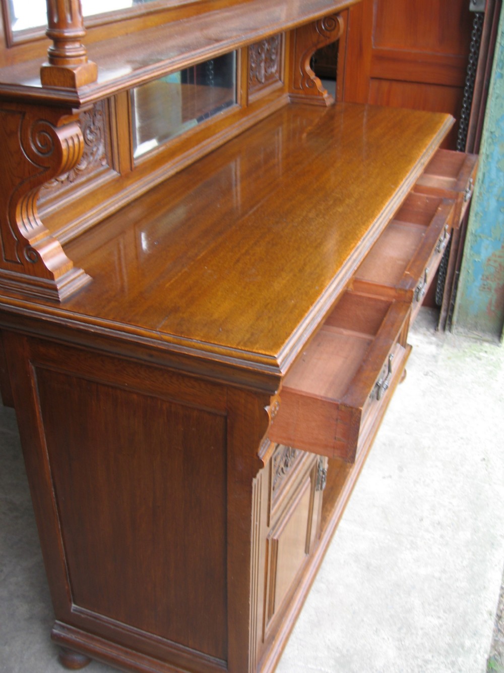 Victorian oak side board desser View V