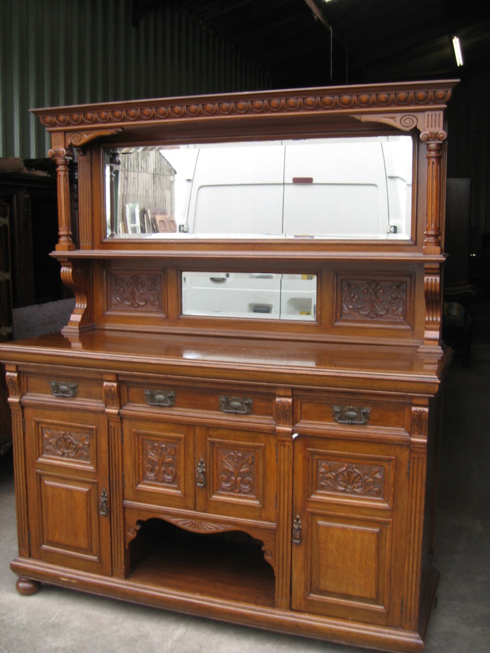 Victorian oak side board desser View XI