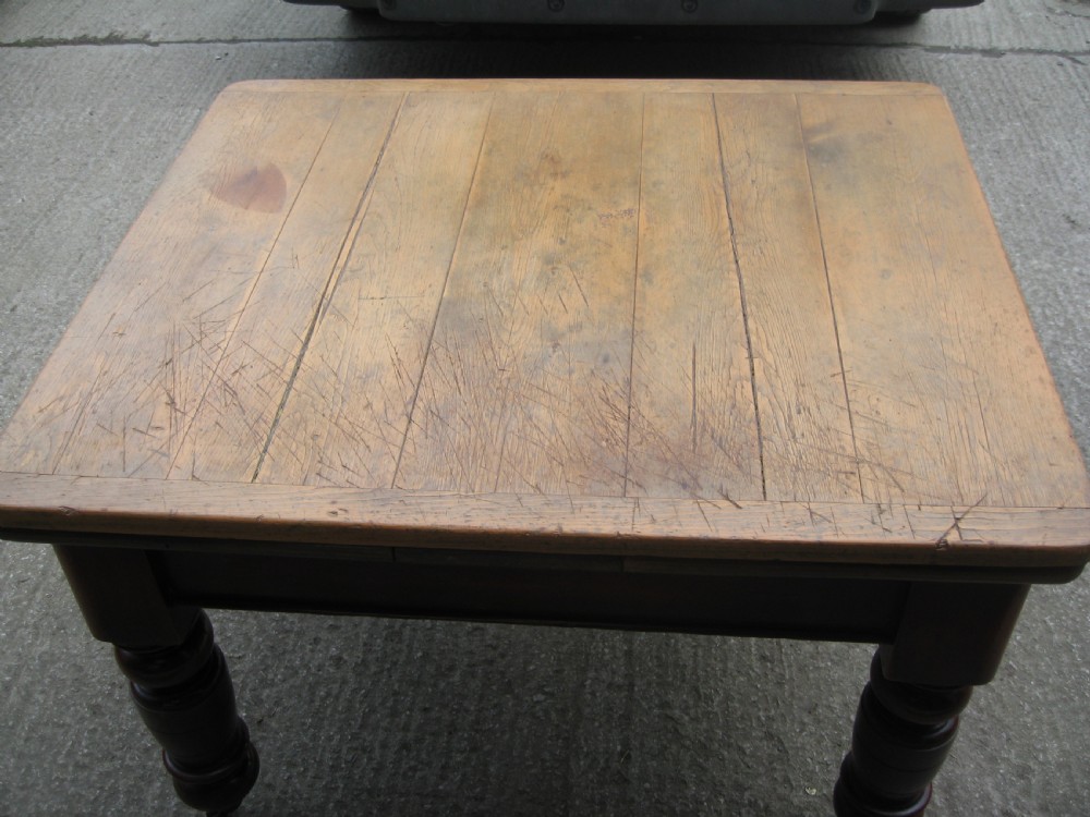 Victorian  pine  extending table View IV