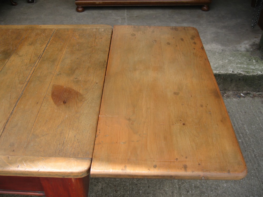 Victorian  pine  extending table View VII
