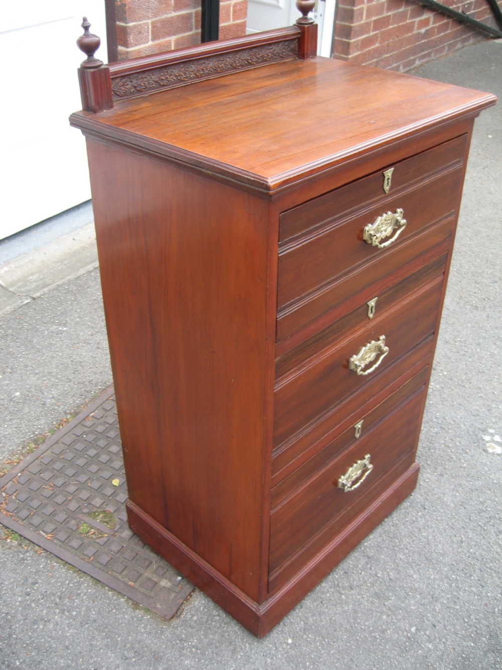 Small late victorian mahogany chest drawers View III