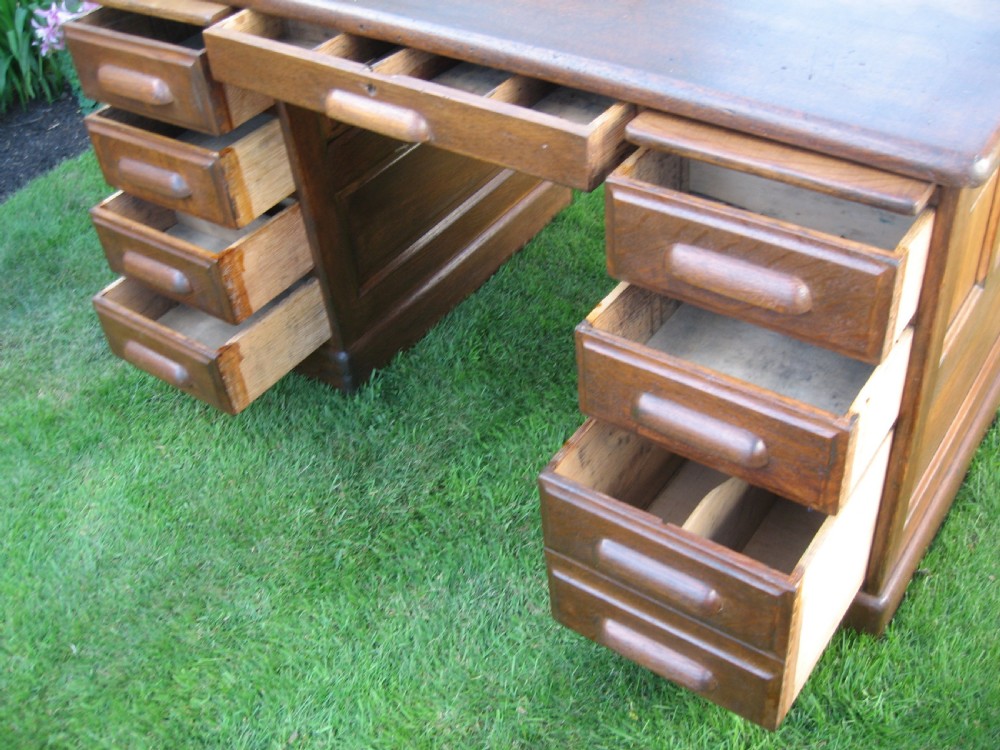 Oak knee hole desk View VII