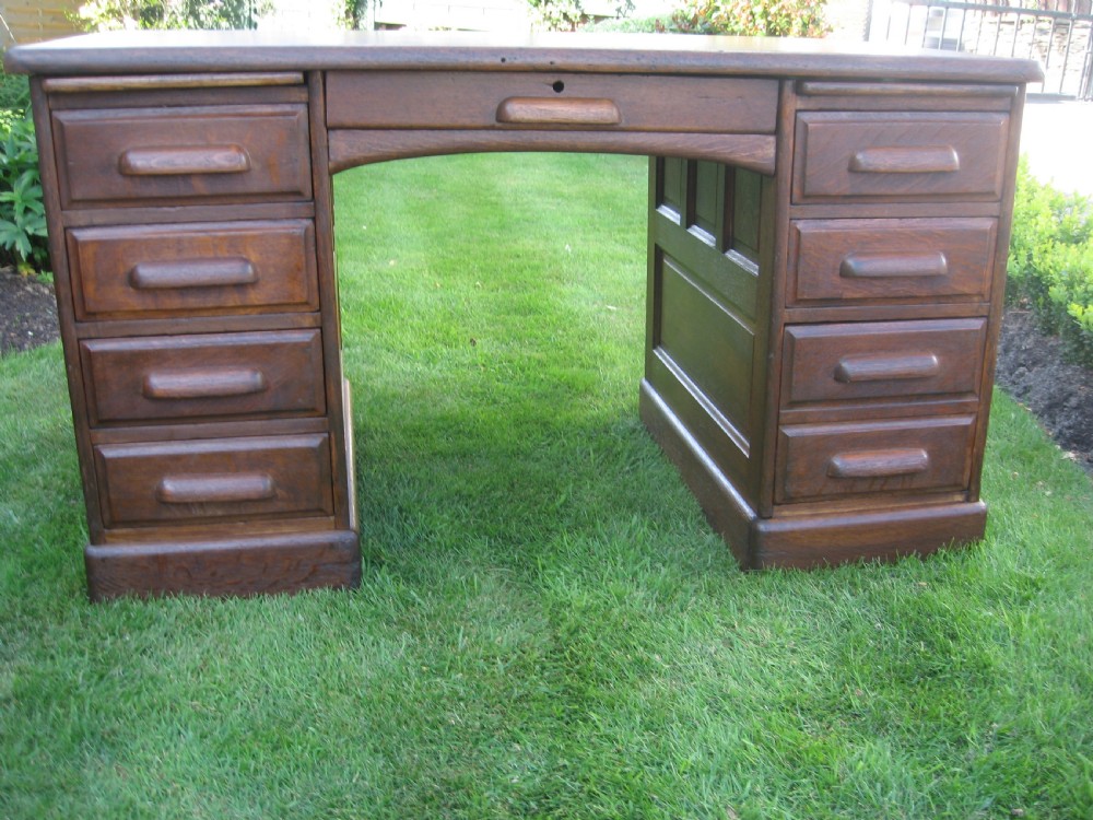 Oak knee hole desk View XI