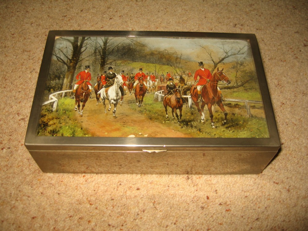 White metal  box with horse and hounds  scene