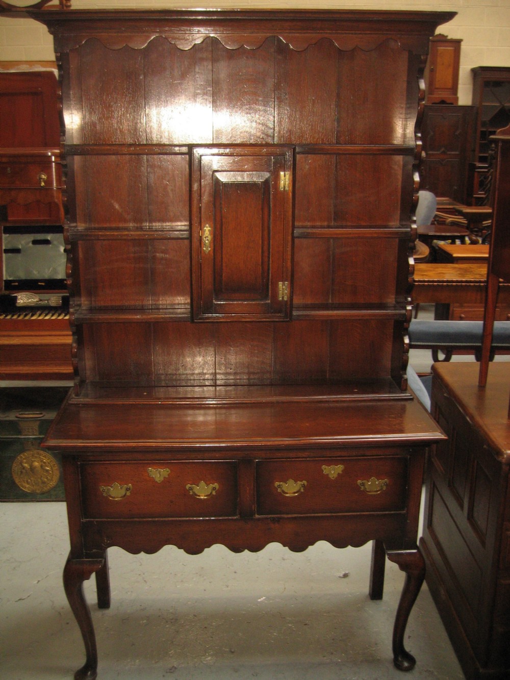  Small  sizeOak dresser and rack