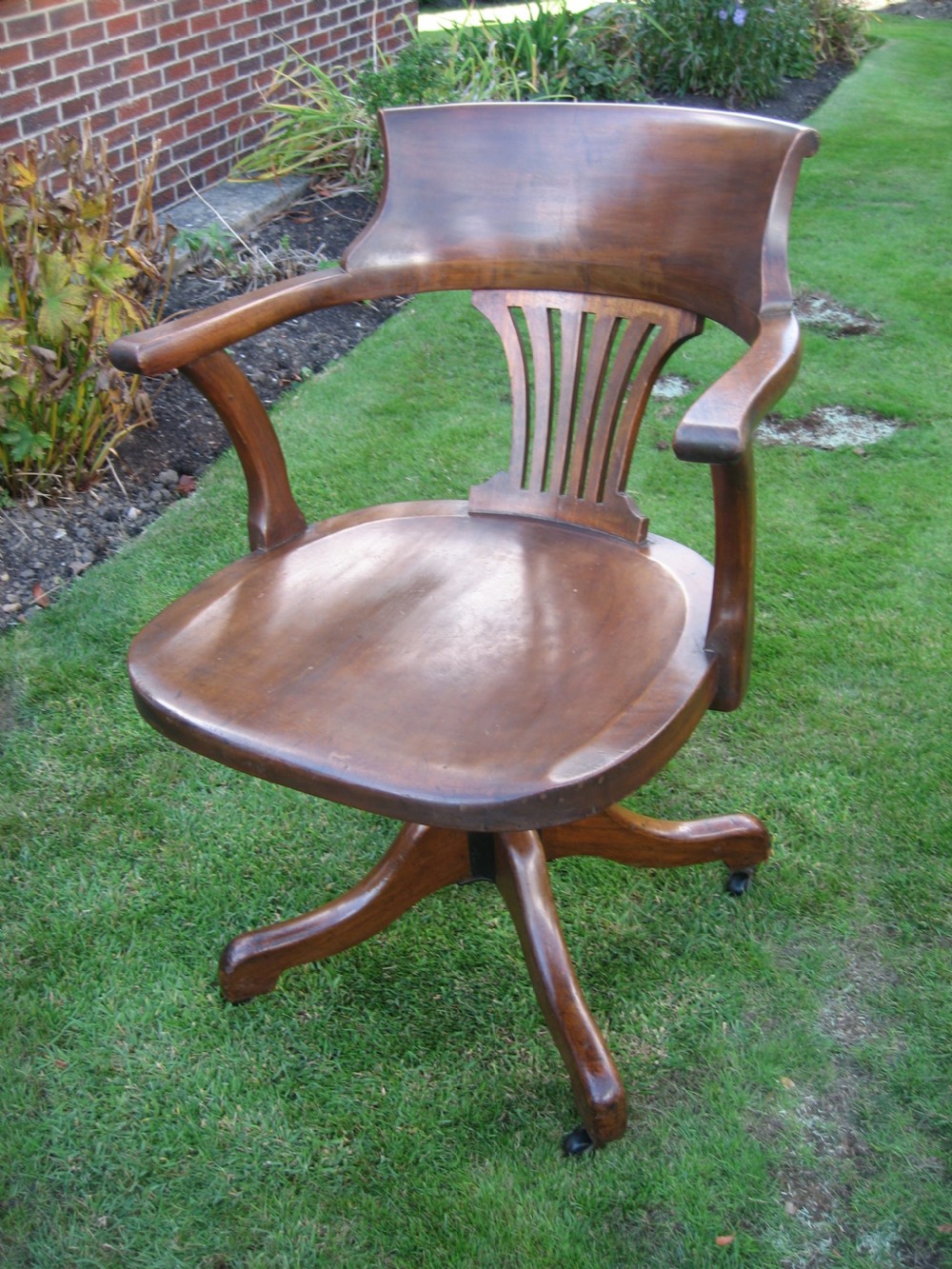 Mahogany  swivel office arm chair View VIII