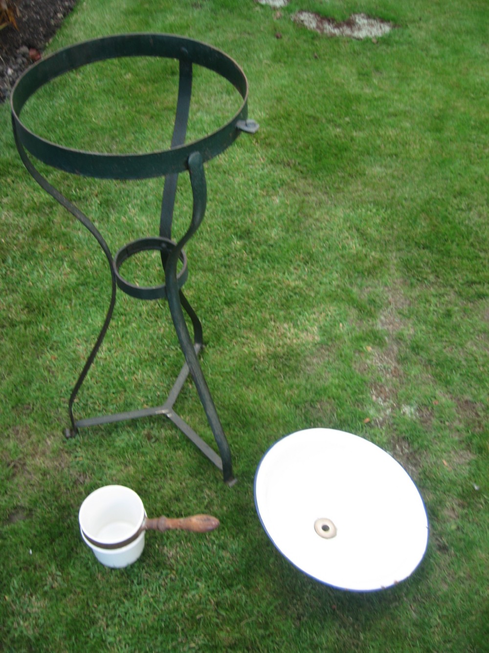  Rustic enamel , iron wash stand View IV