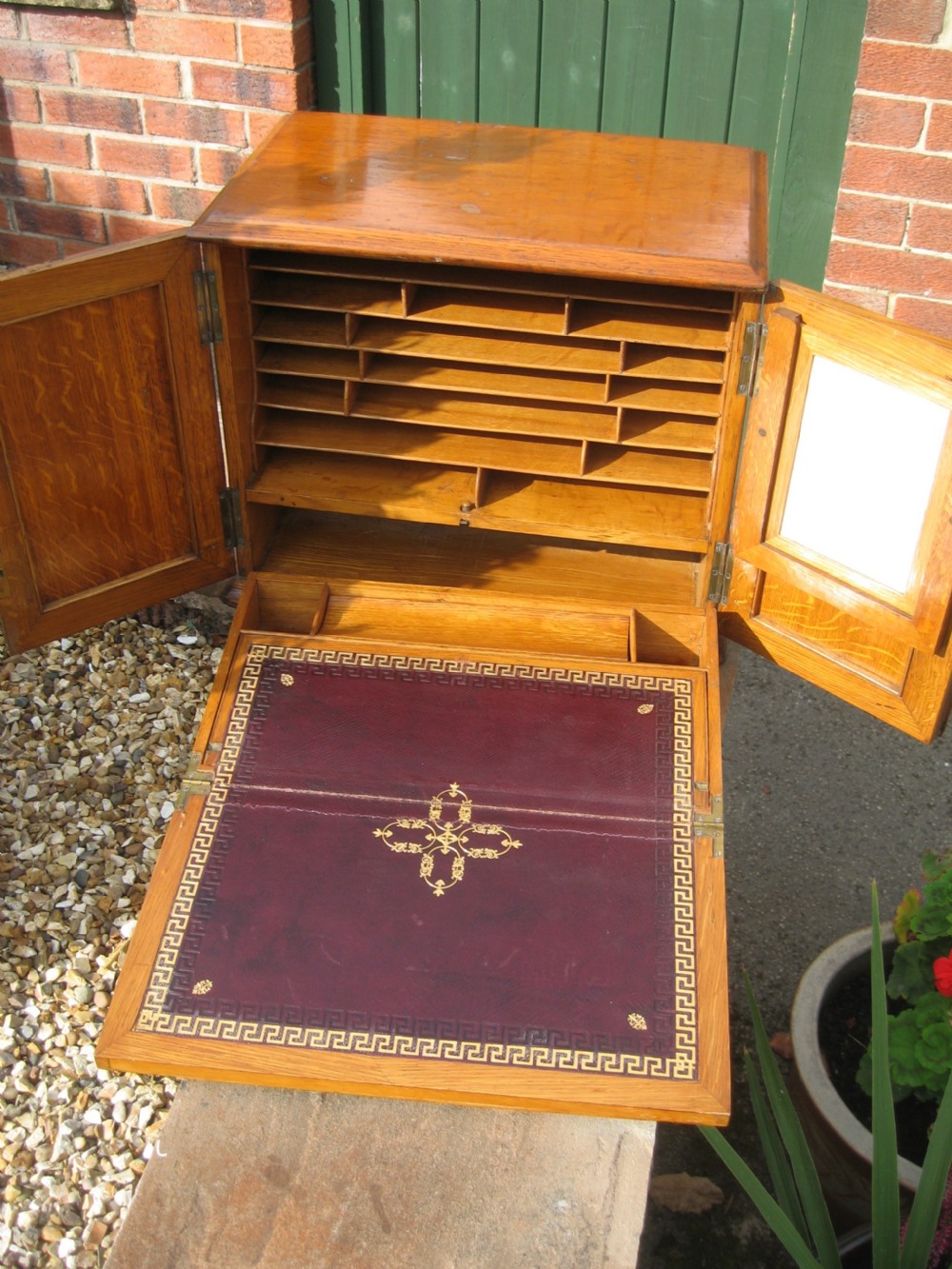 Oak stationary  writing slope cabinet View VII
