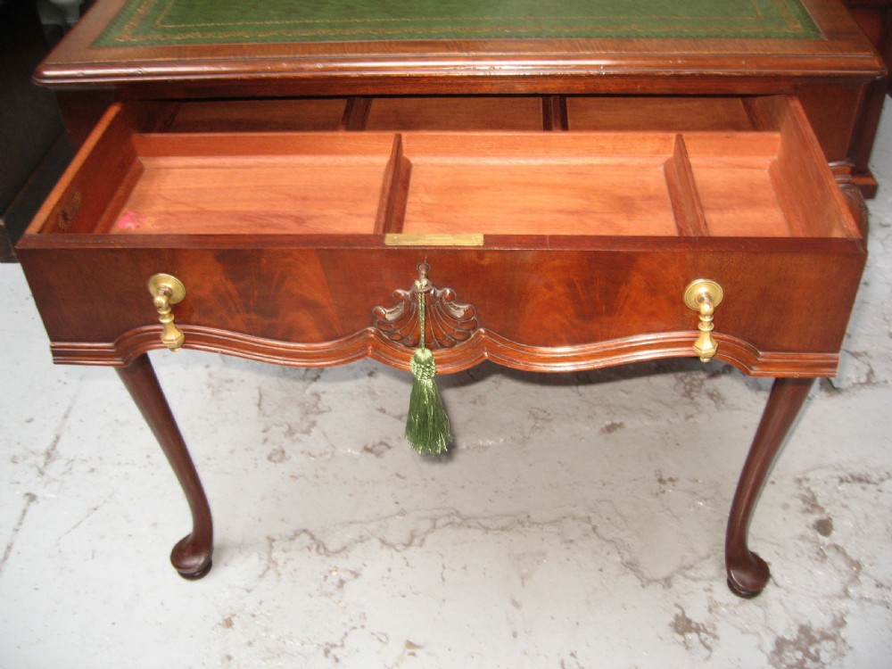 Small  Gillows Lancaster  desk View IV