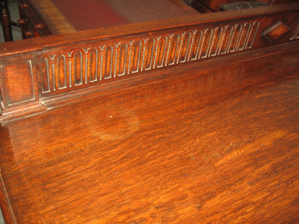 Oak sideboard dresser by Waring and Gillows View IV