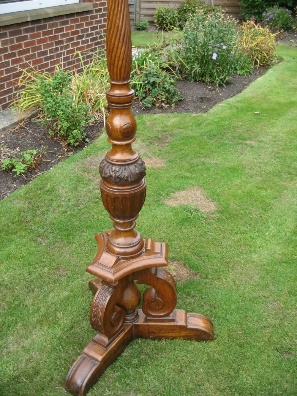 Oak hat and coat stand View V