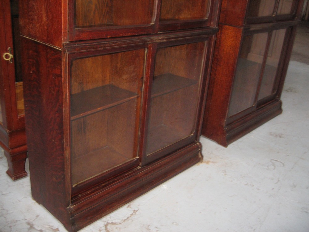 Pair of oak bookcases View IX