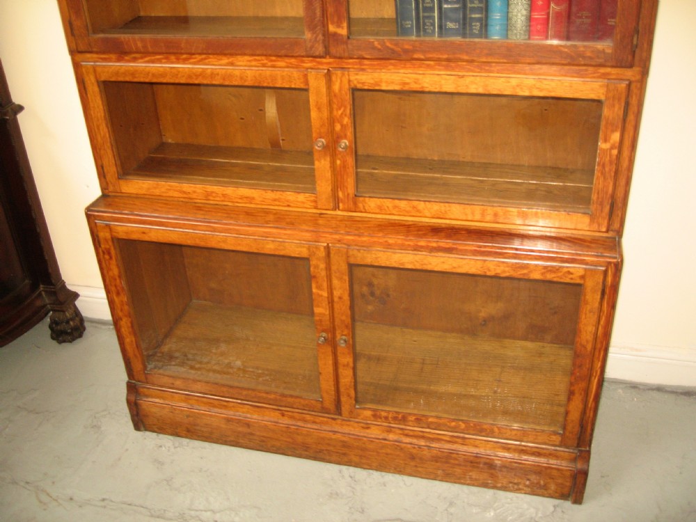 Oak five tier bookcase View IV