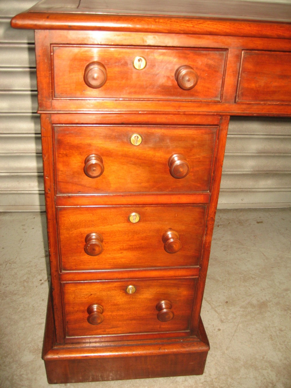 Victorian mahogany desk View IX