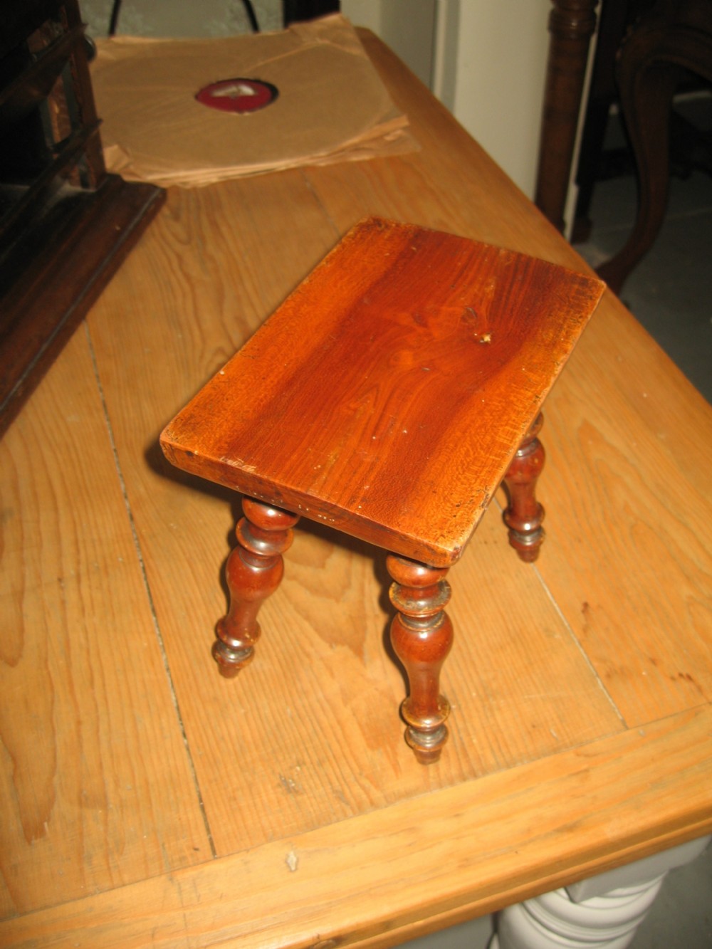 Small 19th century  yew wood stool View IV