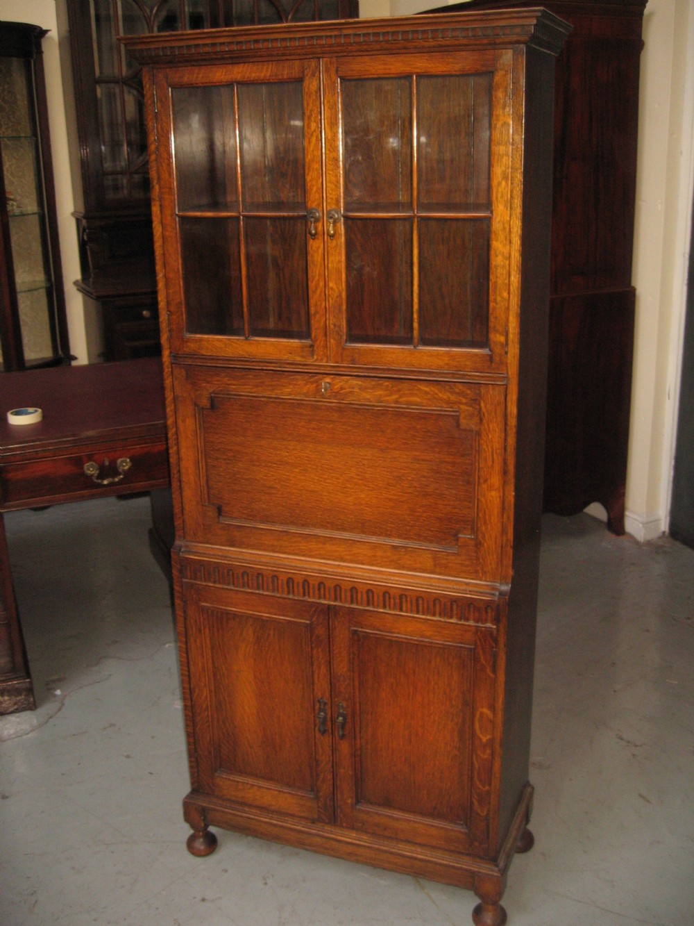 Oak bookcase and writing desk View XI