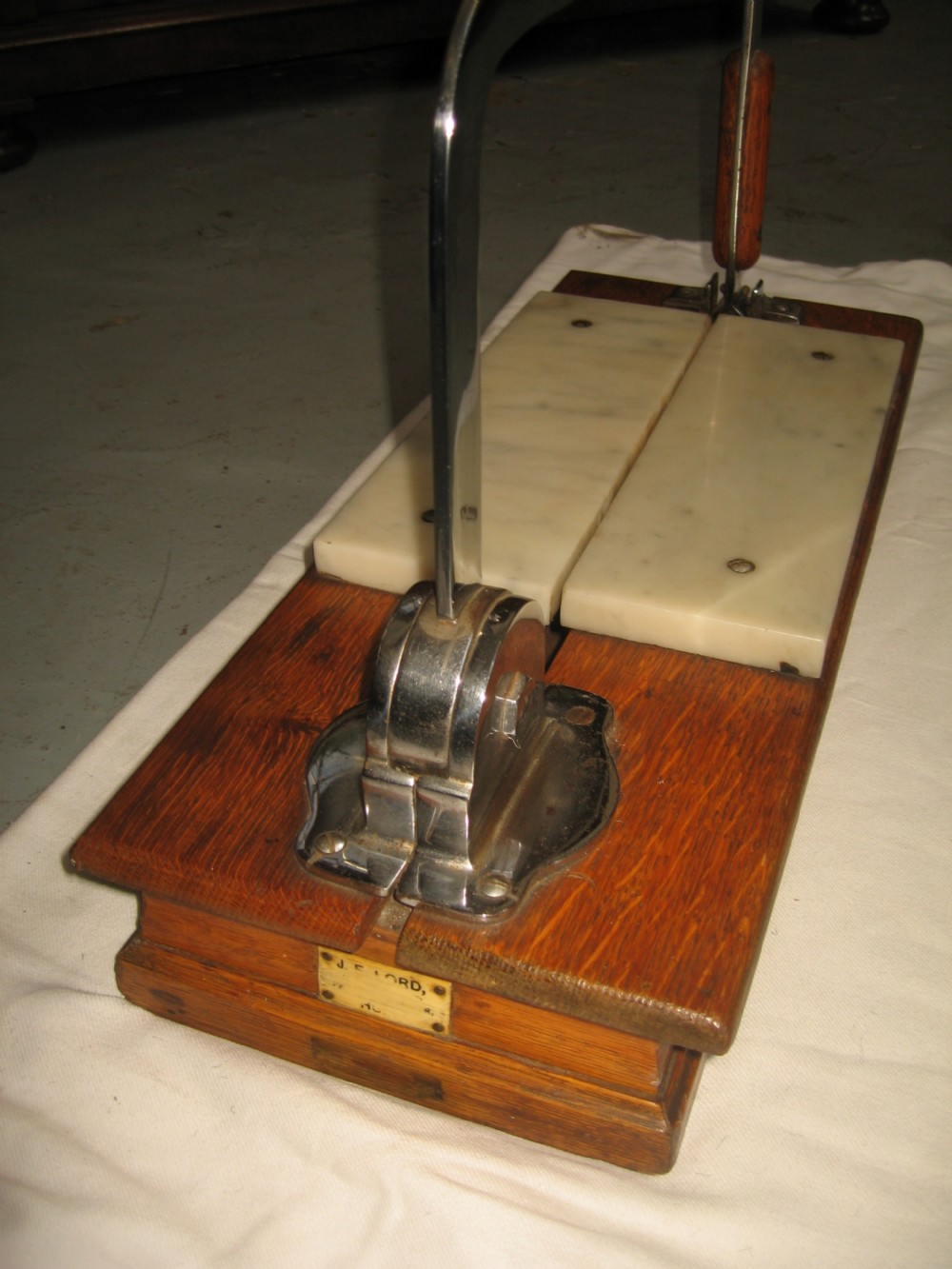 Edwardian  shop  cheese cutter View VII