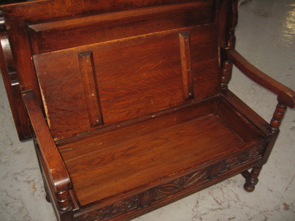 Oak   monks lid bench seat View II