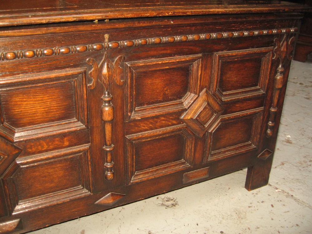  Jacobean  style Oak lid kist box  View II