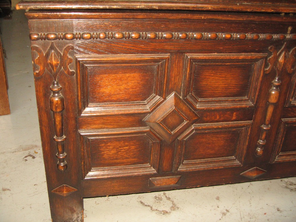  Jacobean  style Oak lid kist box  View III